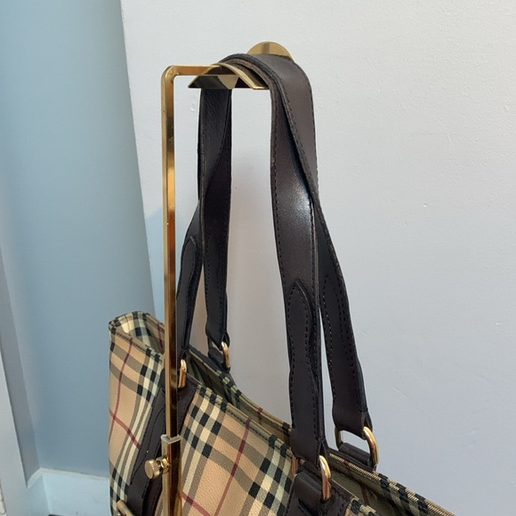 ❌SOLD❌Authentic Burberry large canvas and leather tote w free insert shaper - Picture 10 of 17